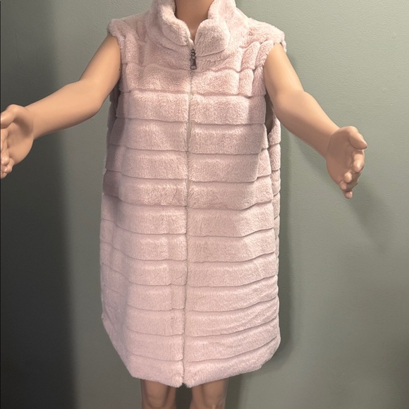 Off White Faux Fur Vest size XXL - Picture 2 of 5